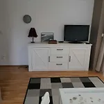 Dora Bibinje, 30 M From The Sea Διαμέρισμα