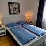 Dora Bibinje, 30 M From The Sea Bibinje