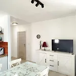 Dora Bibinje, 30 M From The Sea