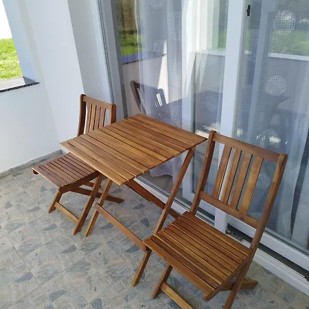 Dora Bibinje, 30 M From The Sea Apartmán