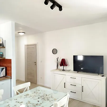 Dora Bibinje, 30 M From The Sea