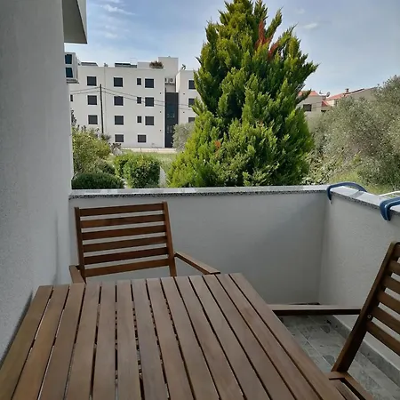 Dora Bibinje, 30 M From The Sea *