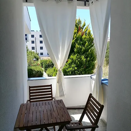 Dora Bibinje, 30 M From The Sea