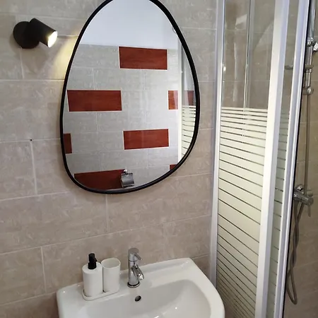 Dora Bibinje, 30 M From The Sea *