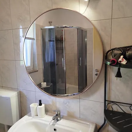 Dora Bibinje, 30 M From The Sea Apartment Bibinje