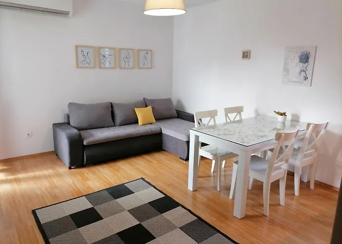 Apartman Dora Bibinje, 30 M From The Sea *