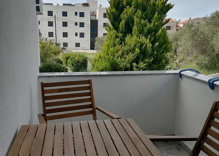 Dora Bibinje, 30 M From The Sea *